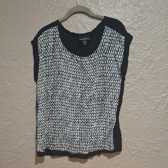 Cynthia Rowley Wome's Black and White Patterned Blouse Size XL - Picture 1 of 7
